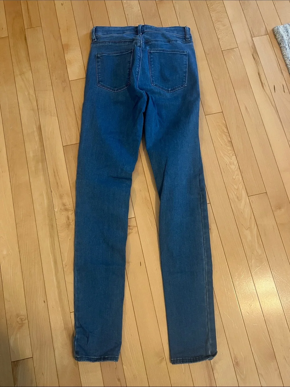 Uniqlo Women's Blue Skinny Jeans Size 26
